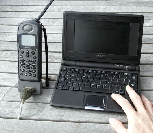Iridium satellite phone connected to an ASUS Eee PC