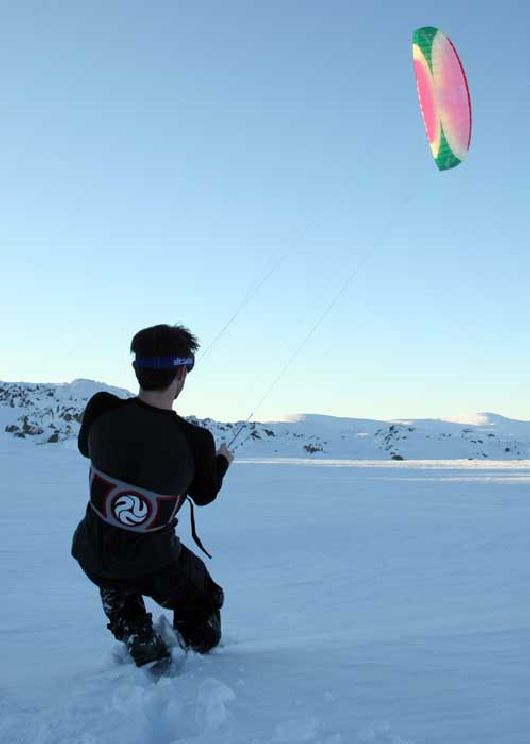 Chris testing one of Lach's kites in the Snowies